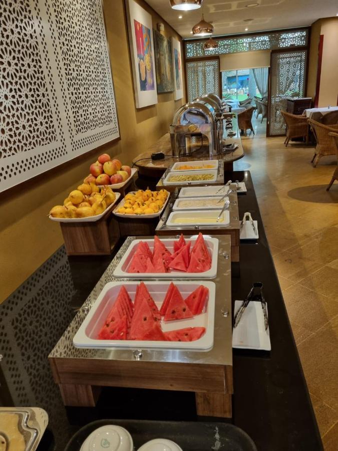 El Oumnia Puerto & Spa 丹吉尔 外观 照片