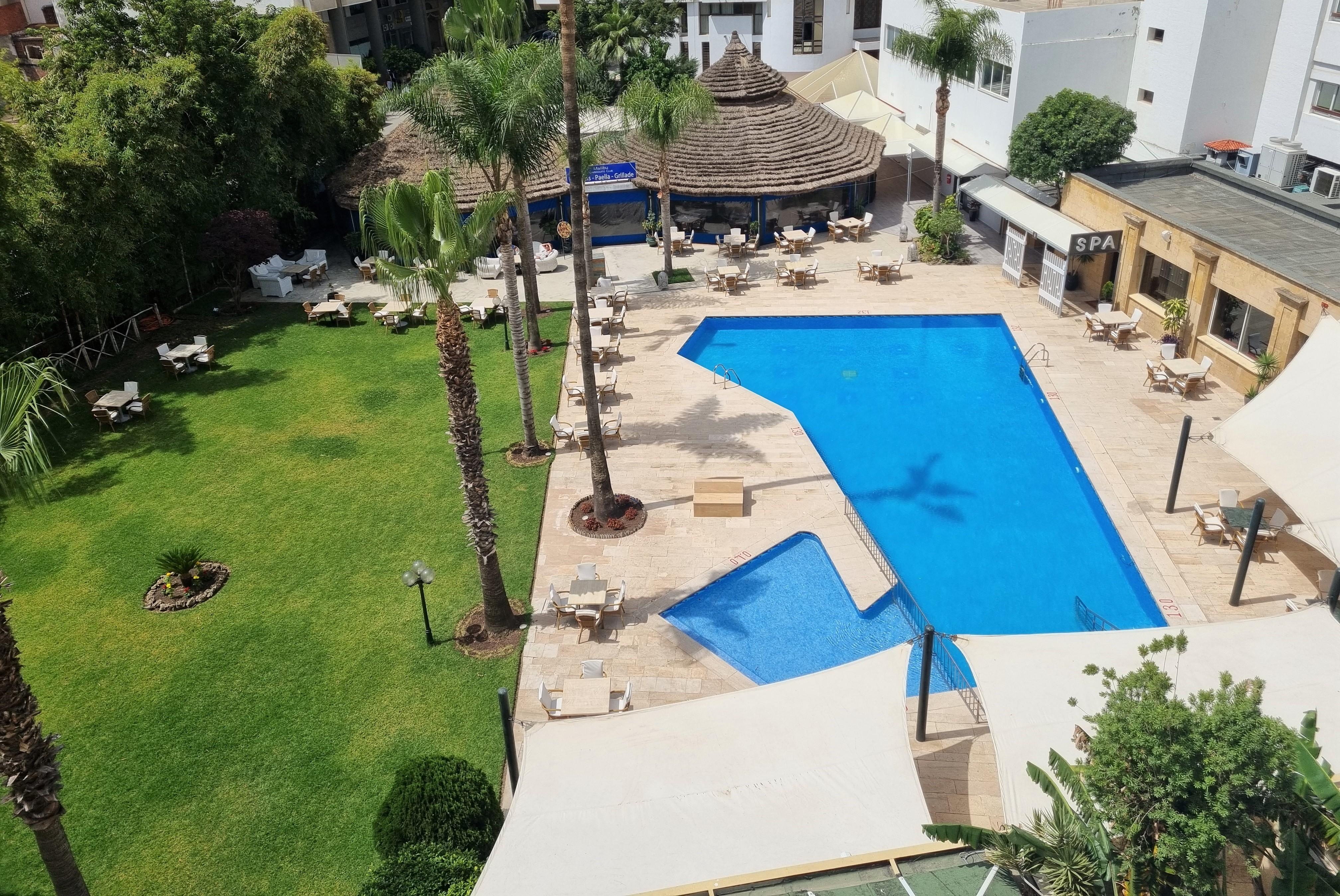 El Oumnia Puerto & Spa 丹吉尔 外观 照片