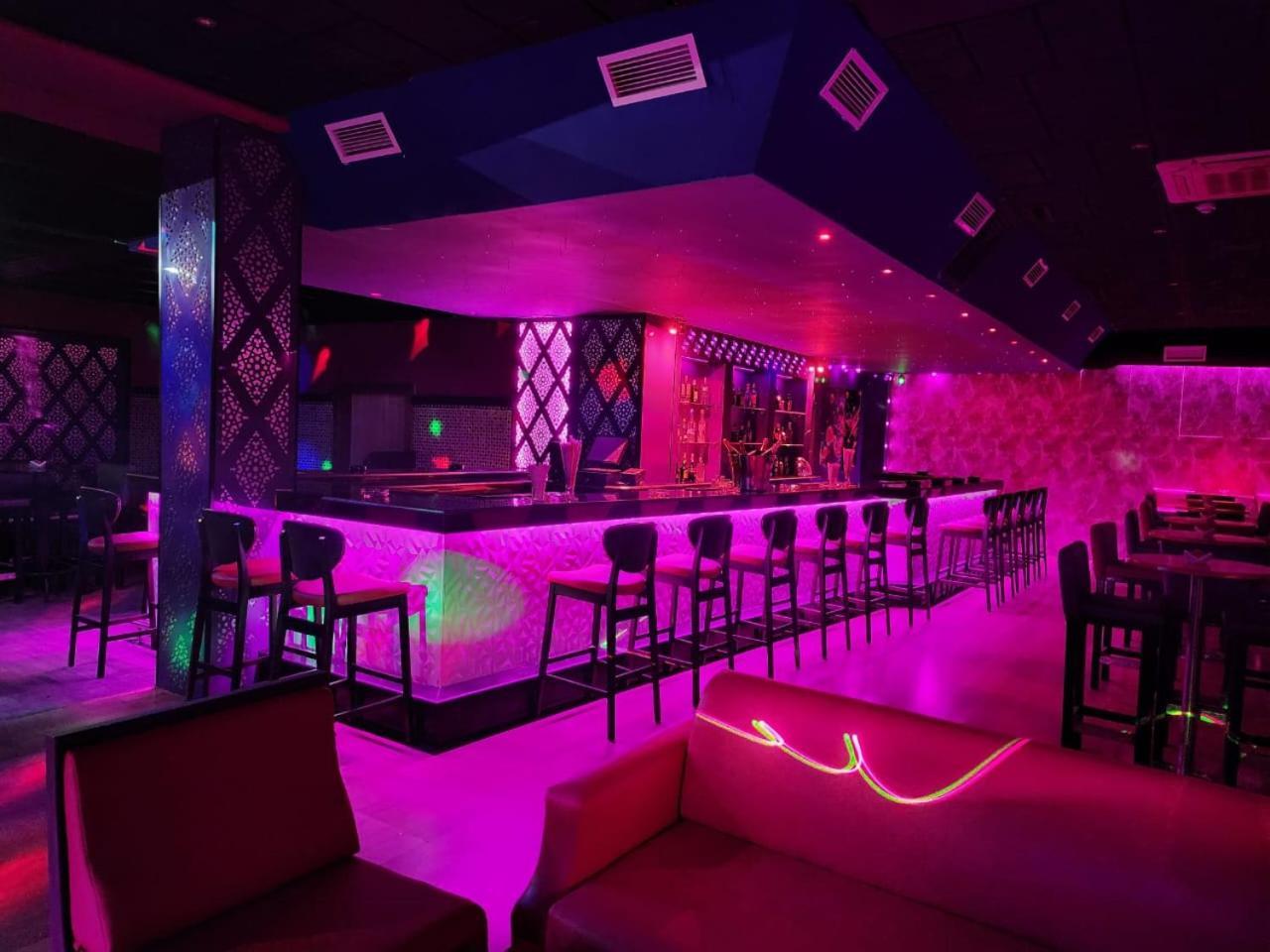 El Oumnia Puerto & Spa 丹吉尔 外观 照片