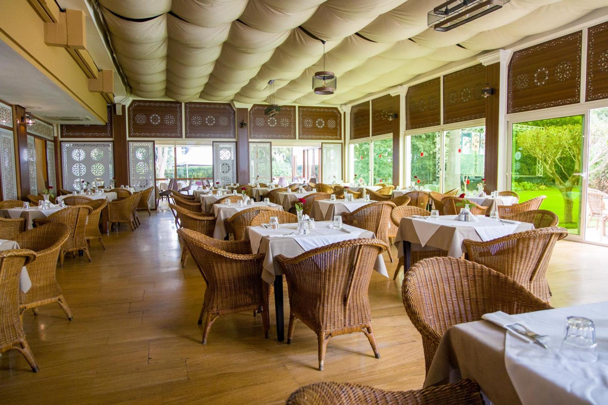 El Oumnia Puerto & Spa 丹吉尔 外观 照片